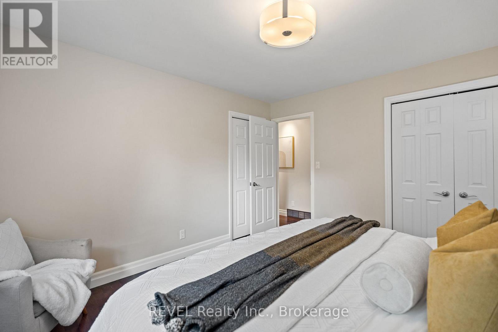 733 Line 1 Road, Niagara-On-The-Lake, Ontario  L0S 1T0 - Photo 21 - X12405968