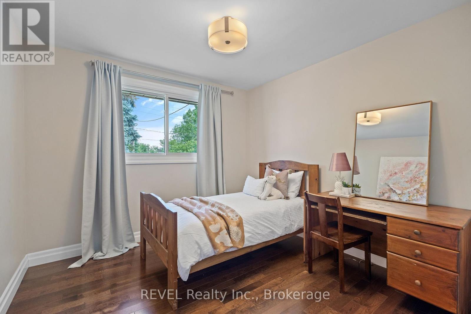 733 Line 1 Road, Niagara-On-The-Lake, Ontario  L0S 1T0 - Photo 22 - X12405968