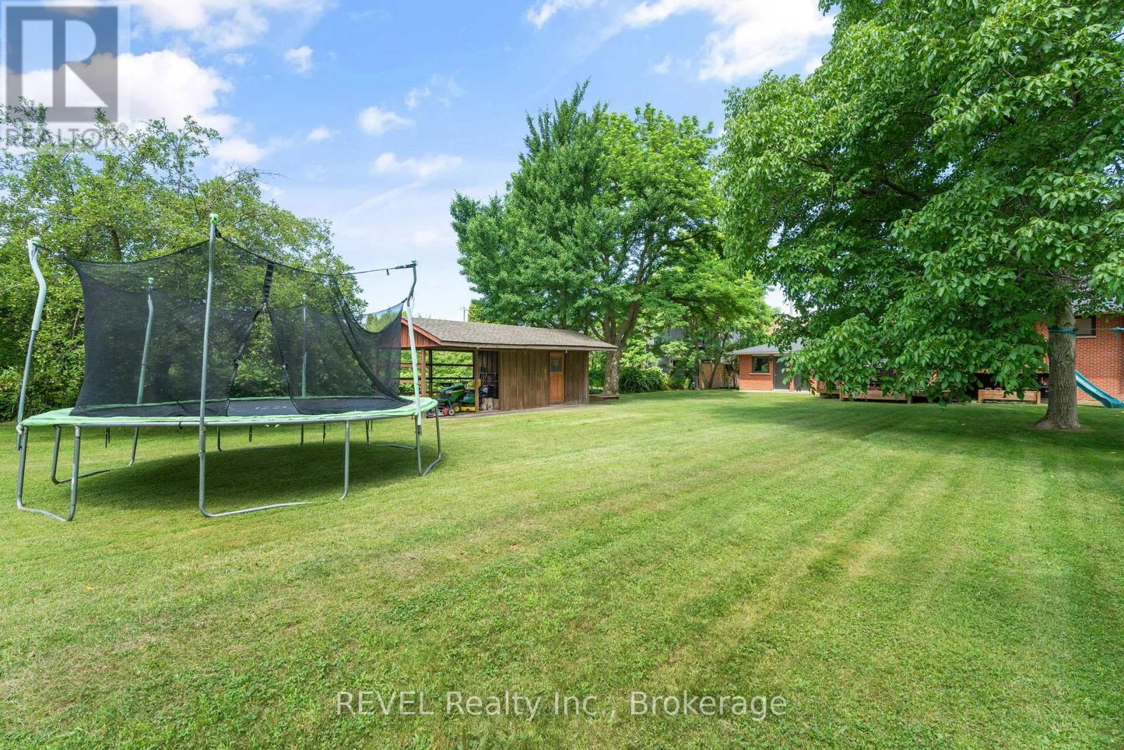 733 Line 1 Road, Niagara-On-The-Lake, Ontario  L0S 1T0 - Photo 38 - X12405968