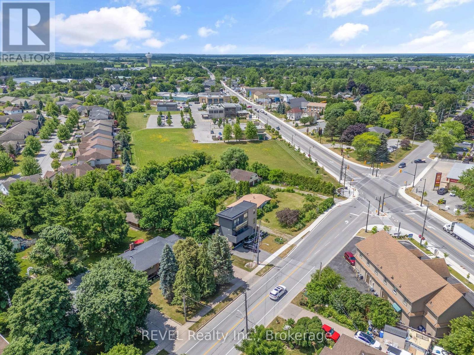 733 Line 1 Road, Niagara-On-The-Lake, Ontario  L0S 1T0 - Photo 49 - X12405968