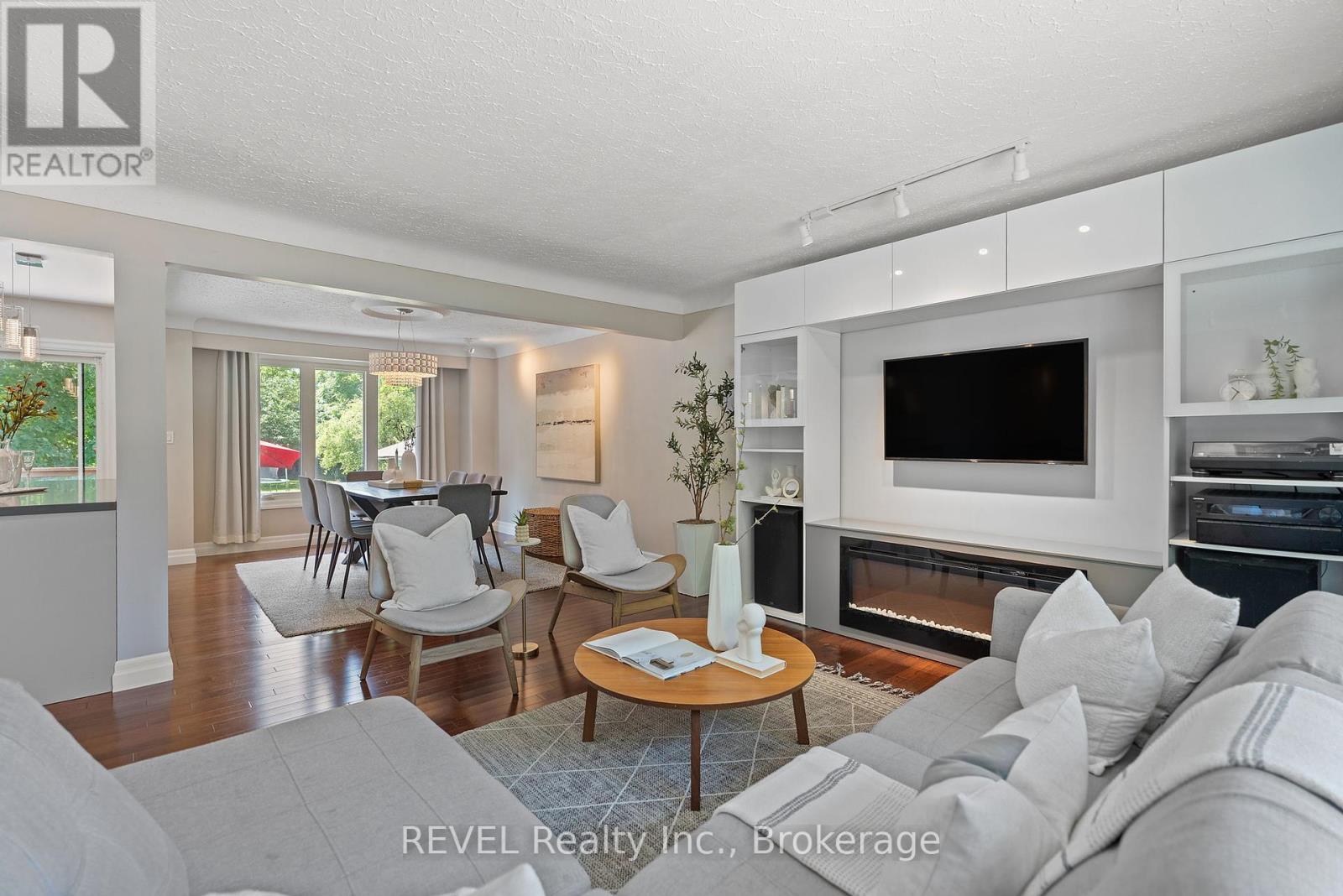 733 Line 1 Road, Niagara-On-The-Lake, Ontario  L0S 1T0 - Photo 8 - X12405968