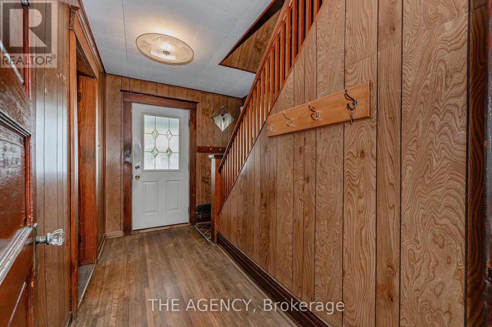 217 Mitchell Street, Port Colborne, Ontario  L3K 1Y4 - Photo 4 - X12405984