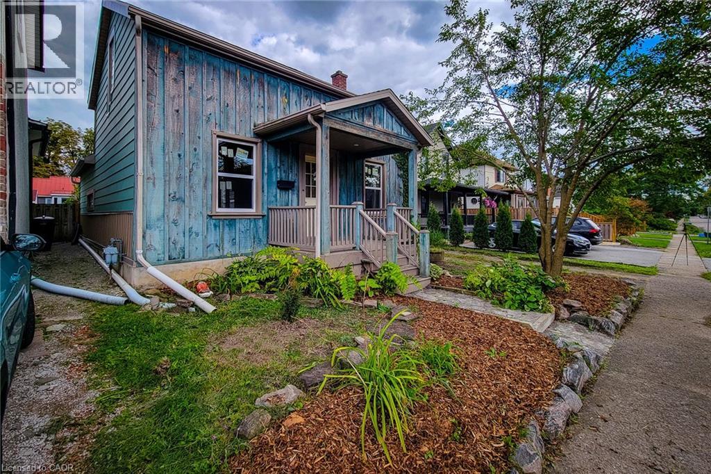 16 Welland Street S, Thorold, Ontario  L2V 2B4 - Photo 3 - 40770089