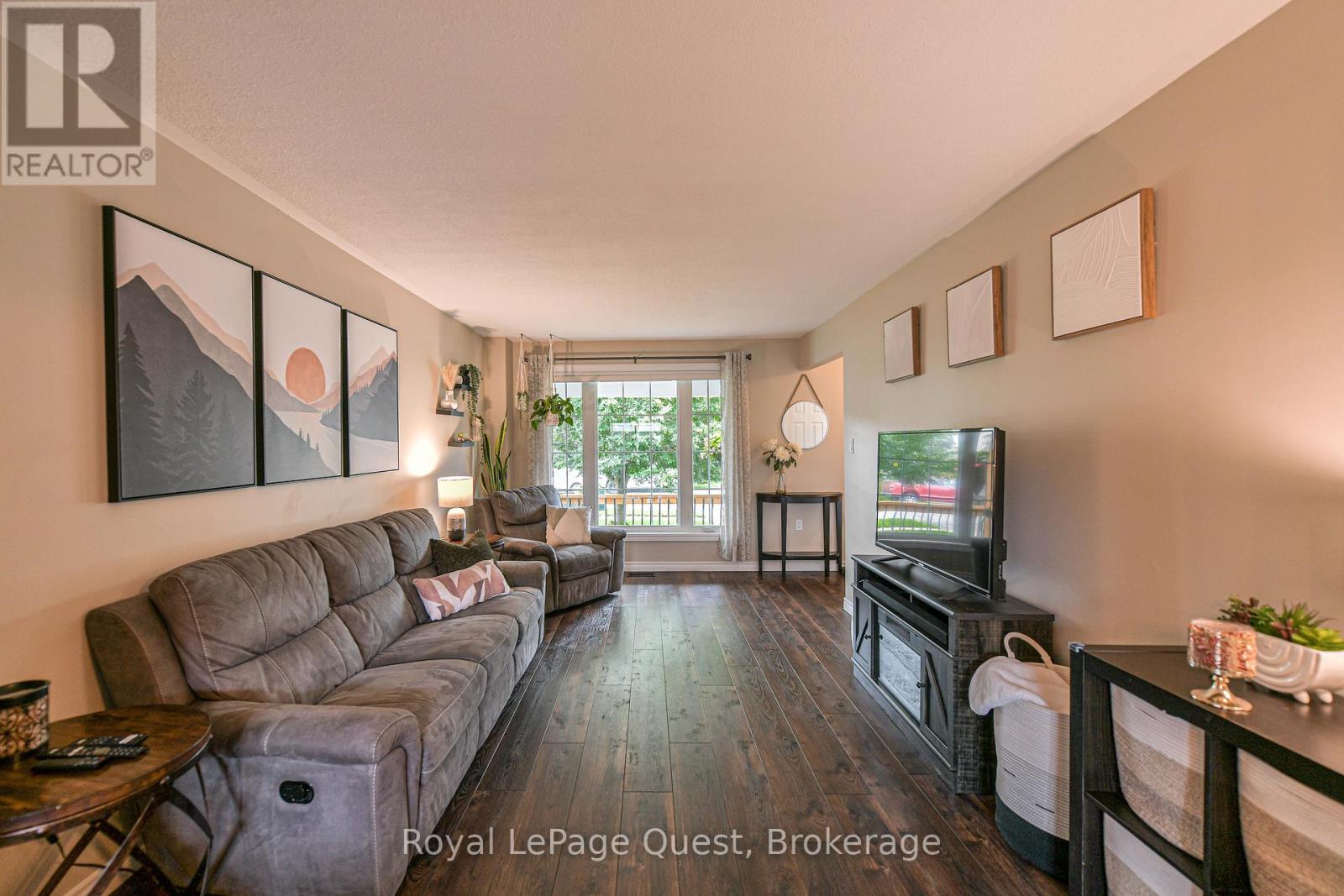 46 Courtney Crescent, Orillia, Ontario  L3V 7Y3 - Photo 5 - S12406087