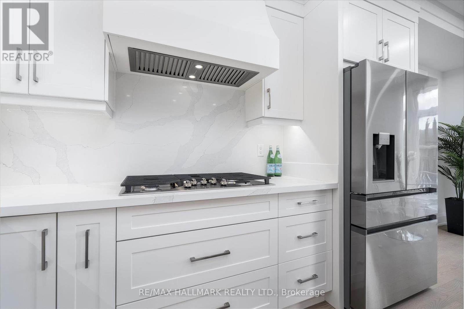 31 St.gaspar's Court, Toronto, Ontario  M9L 2J7 - Photo 17 - W12405878
