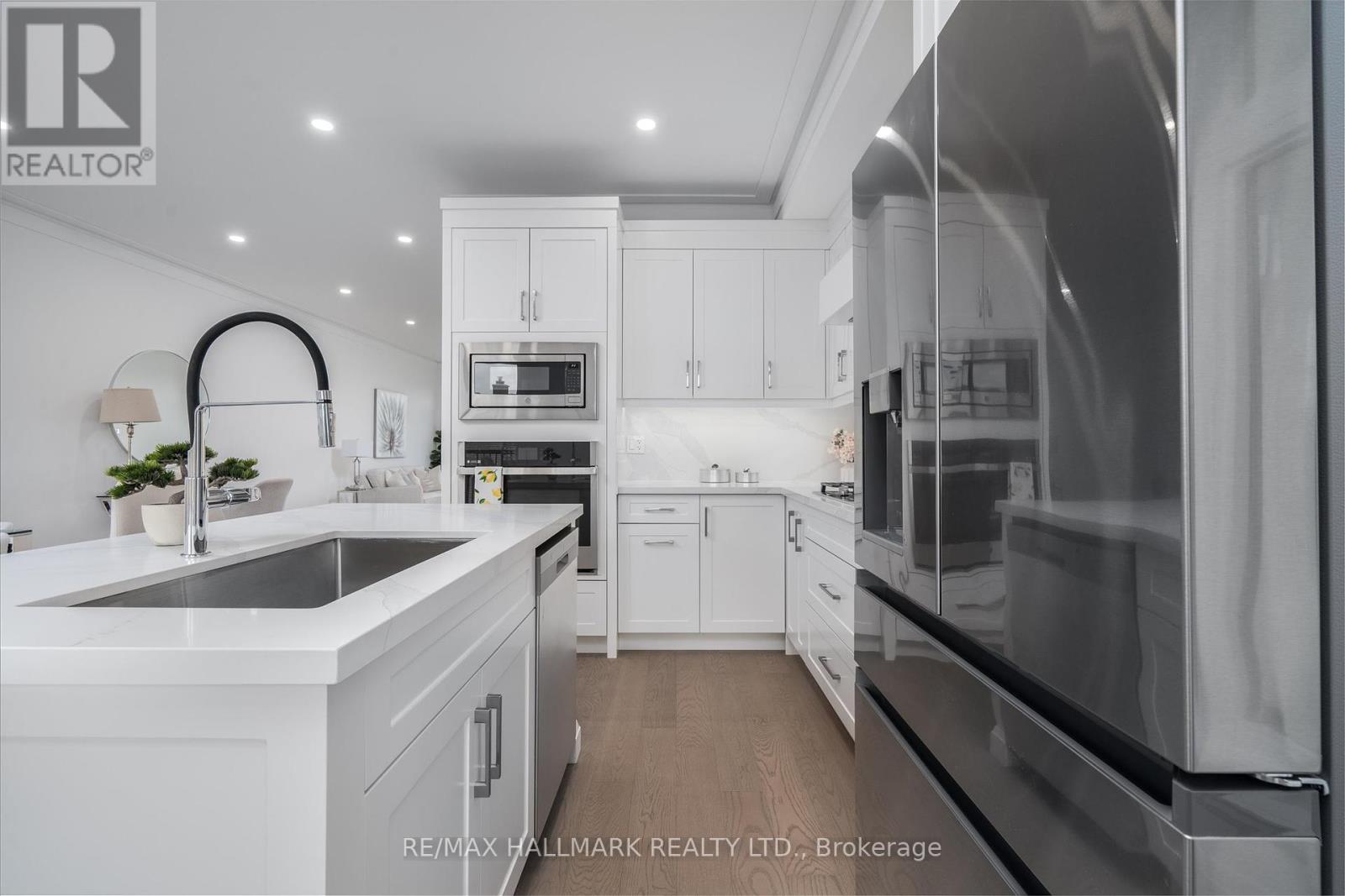 31 St.gaspar's Court, Toronto, Ontario  M9L 2J7 - Photo 18 - W12405878