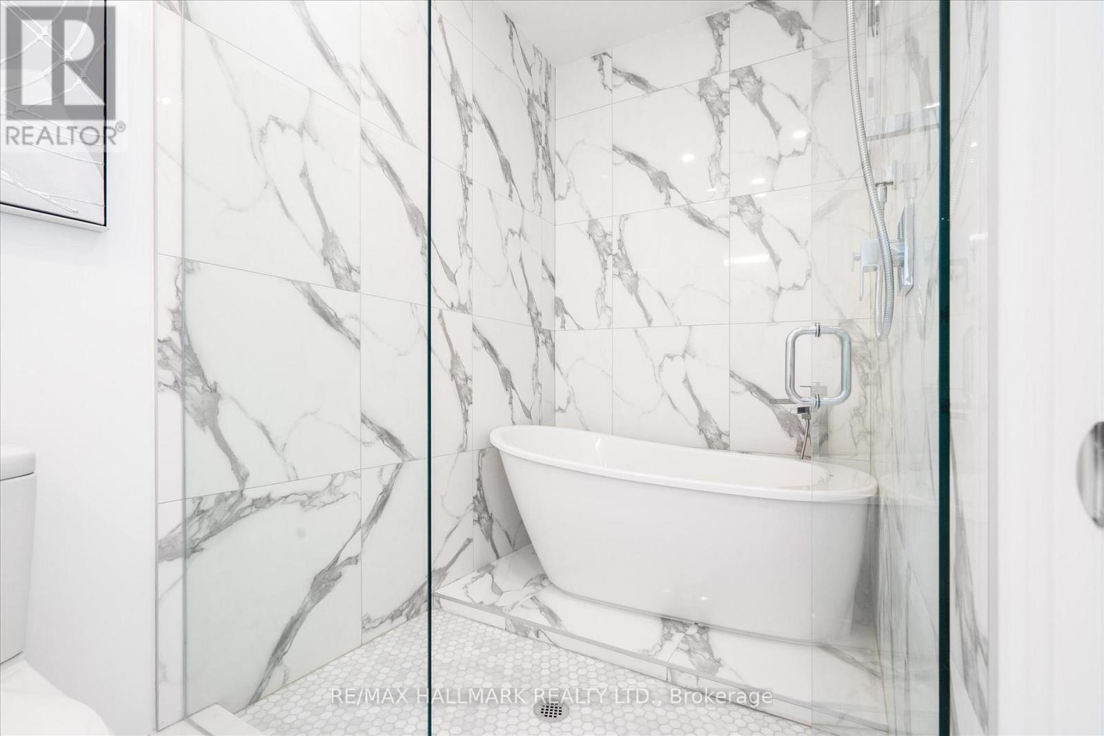31 St.gaspar's Court, Toronto, Ontario  M9L 2J7 - Photo 30 - W12405878