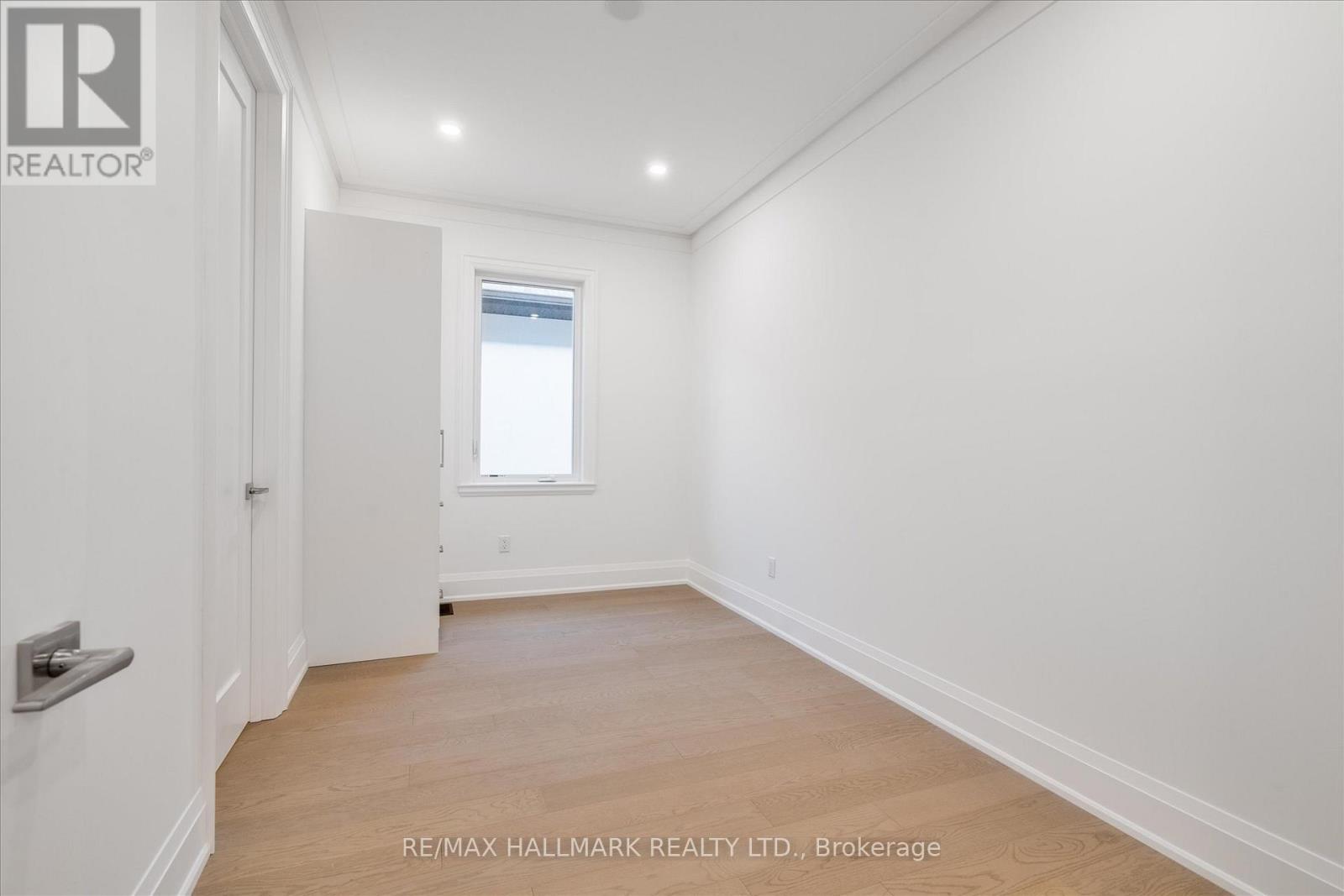 31 St.gaspar's Court, Toronto, Ontario  M9L 2J7 - Photo 32 - W12405878