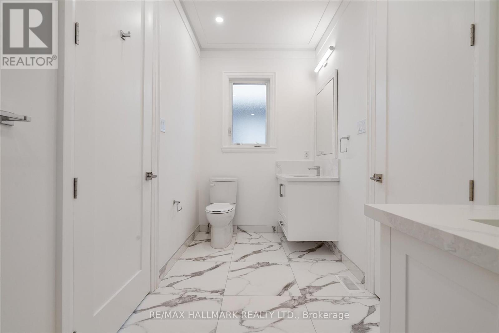 31 St.gaspar's Court, Toronto, Ontario  M9L 2J7 - Photo 37 - W12405878