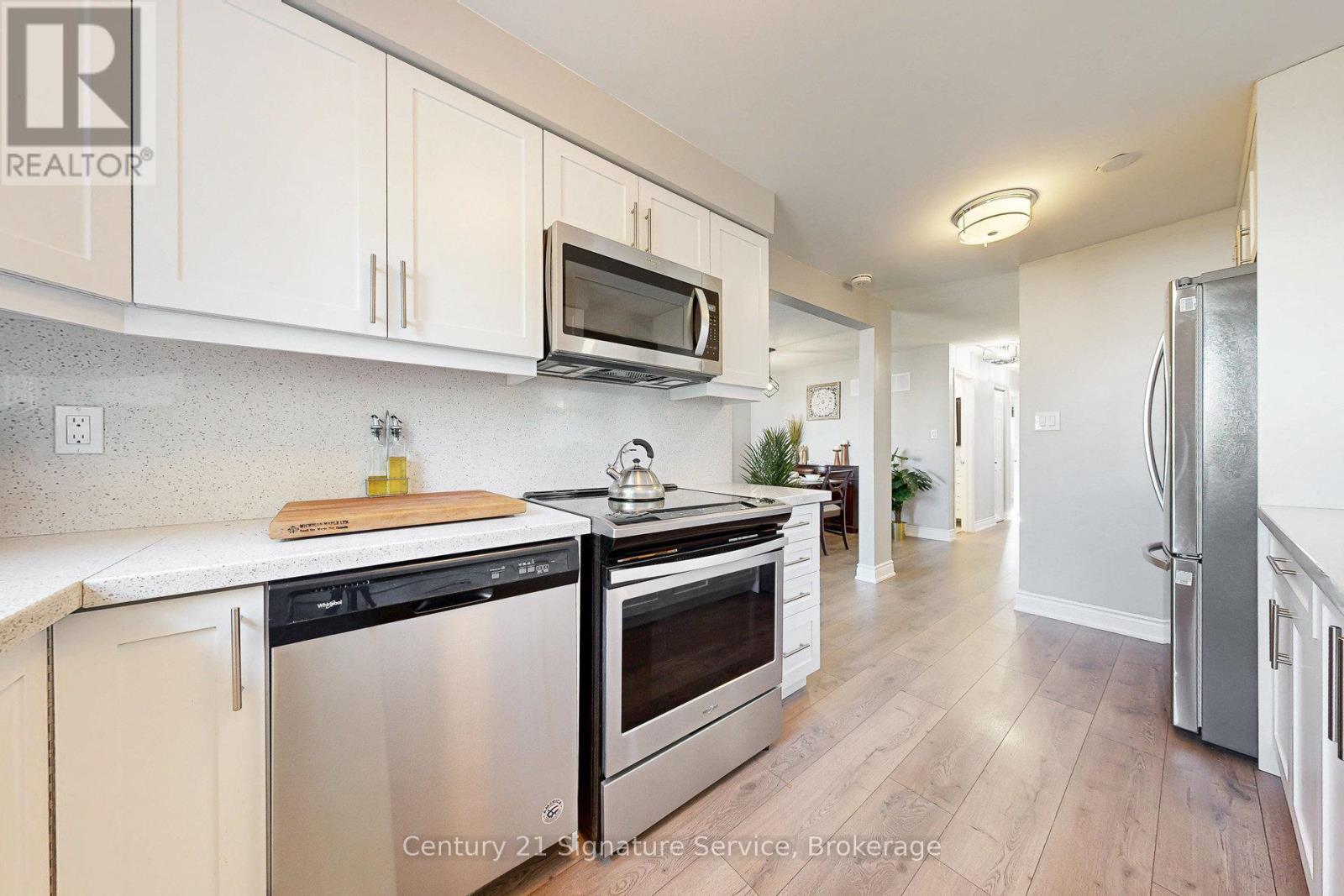 3 Majestic Crescent, Brampton, Ontario  L6S 3N1 - Photo 13 - W12405911