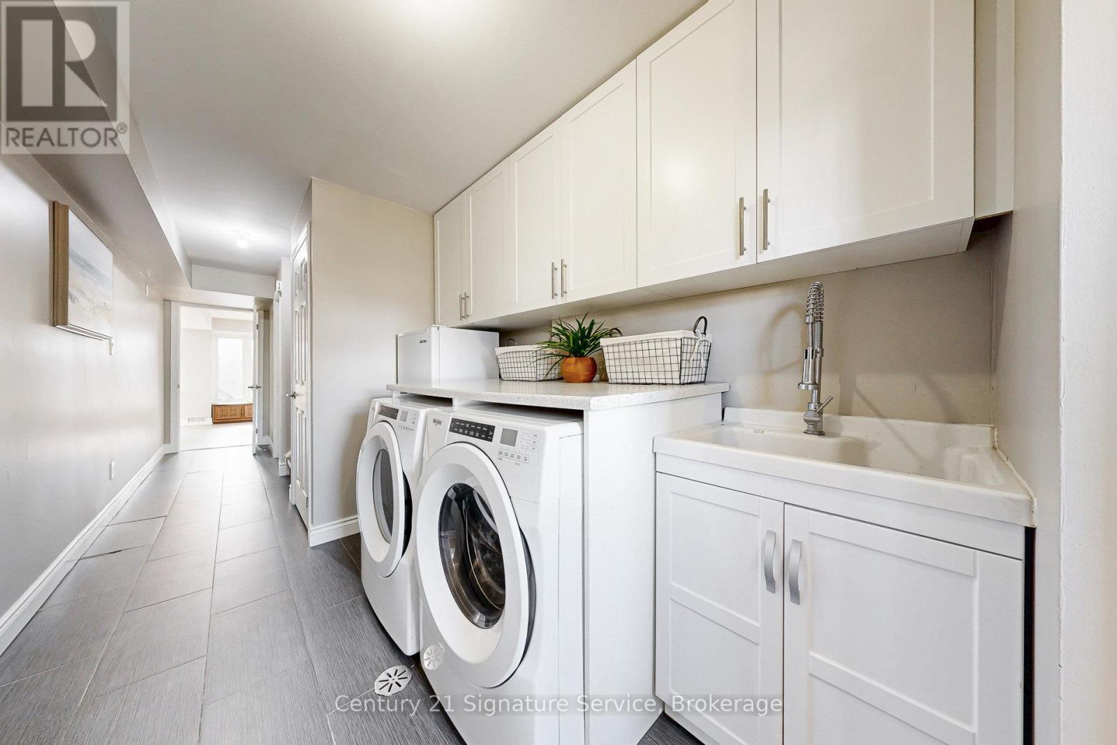 3 Majestic Crescent, Brampton, Ontario  L6S 3N1 - Photo 23 - W12405911