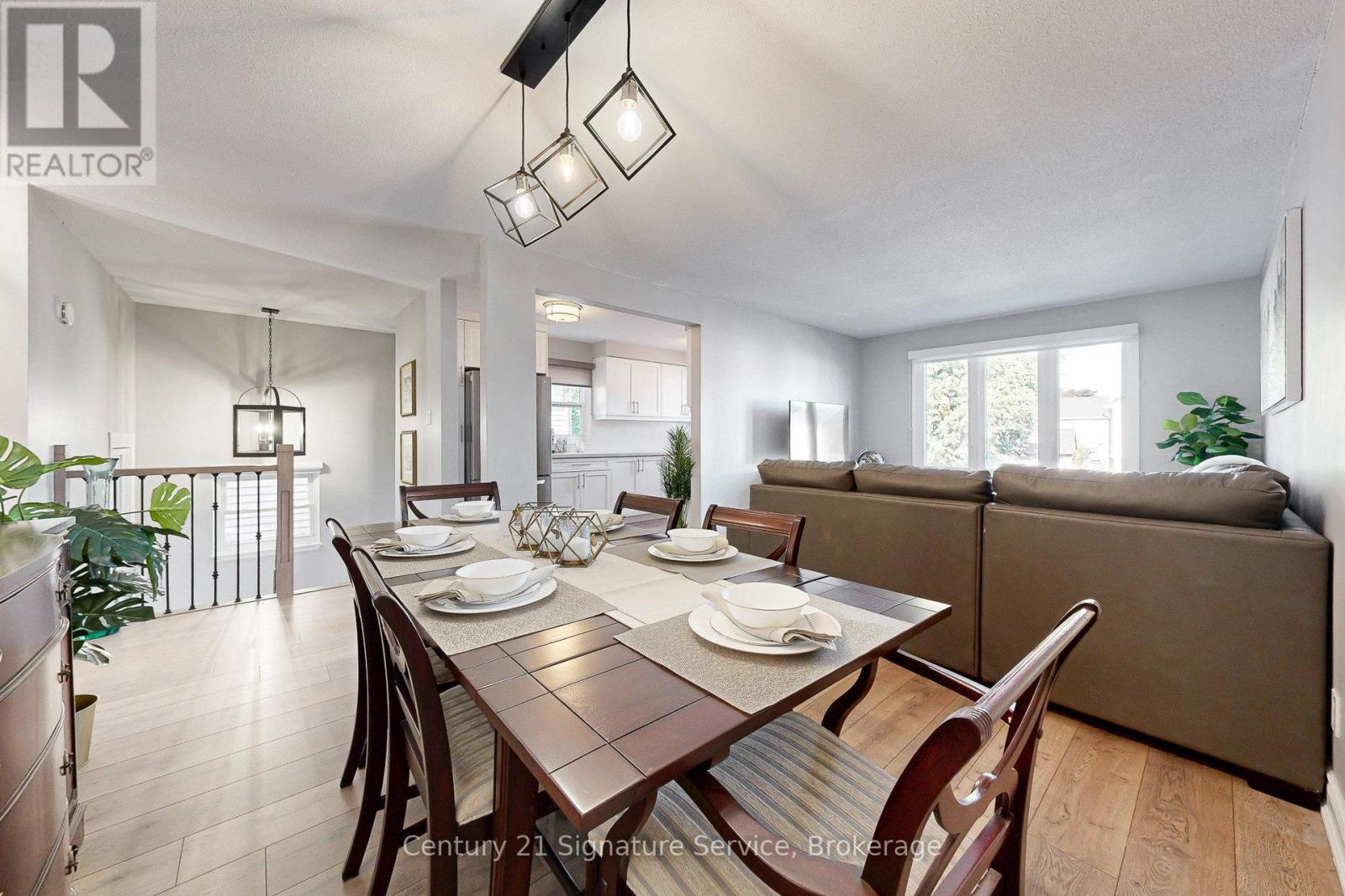 3 Majestic Crescent, Brampton, Ontario  L6S 3N1 - Photo 7 - W12405911