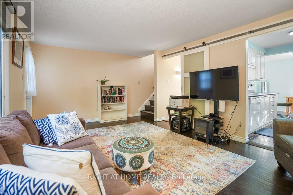 146 Greendale Crescent, Kitchener, Ontario  N2A 2R6 - Photo 13 - X12404043