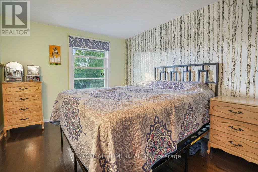 146 Greendale Crescent, Kitchener, Ontario  N2A 2R6 - Photo 18 - X12404043