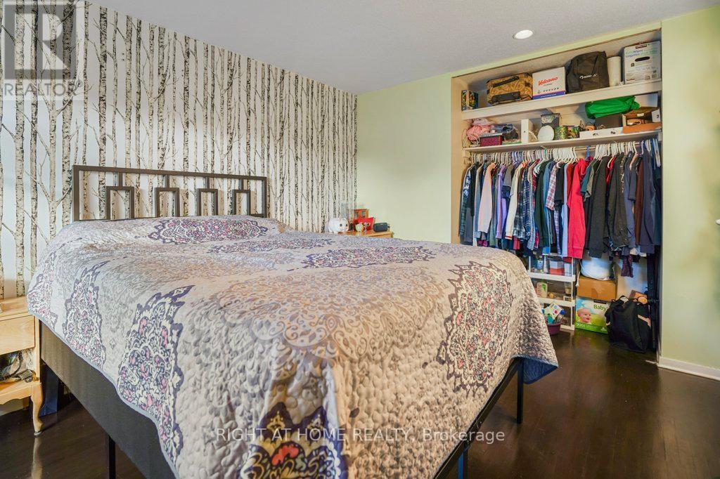 146 Greendale Crescent, Kitchener, Ontario  N2A 2R6 - Photo 17 - X12404043