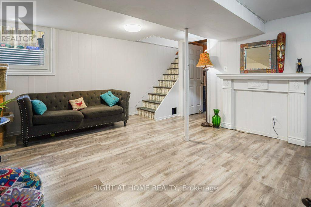 146 Greendale Crescent, Kitchener, Ontario  N2A 2R6 - Photo 20 - X12404043