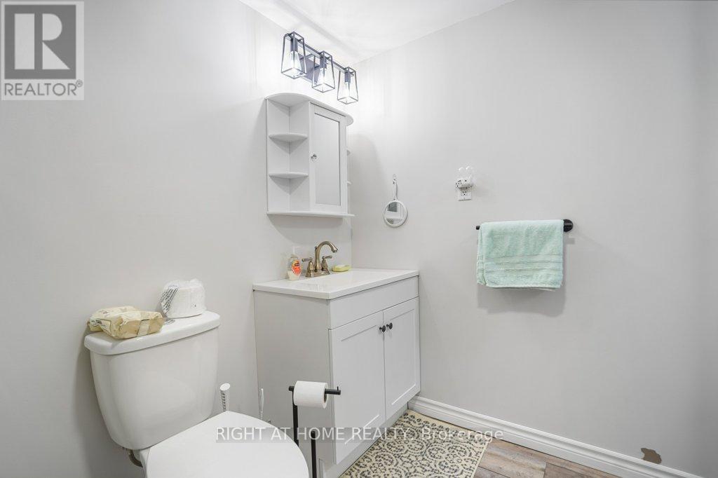 146 Greendale Crescent, Kitchener, Ontario  N2A 2R6 - Photo 21 - X12404043
