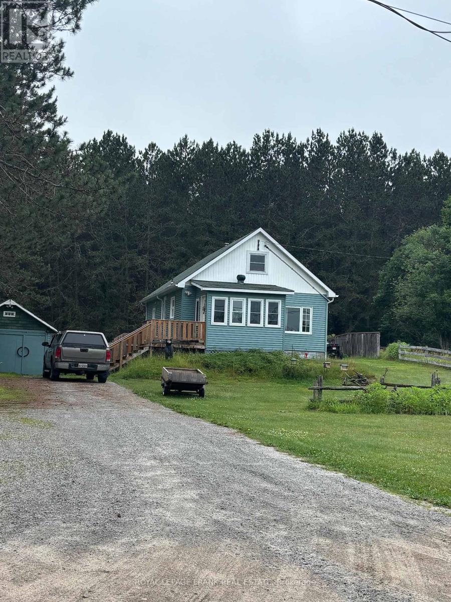 31 Boulter Lake Road, Hastings Highlands, Ontario  K0L 2K0 - Photo 2 - X12275700