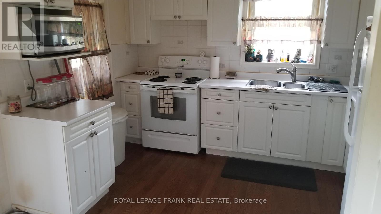 31 Boulter Lake Road, Hastings Highlands, Ontario  K0L 2K0 - Photo 3 - X12275700