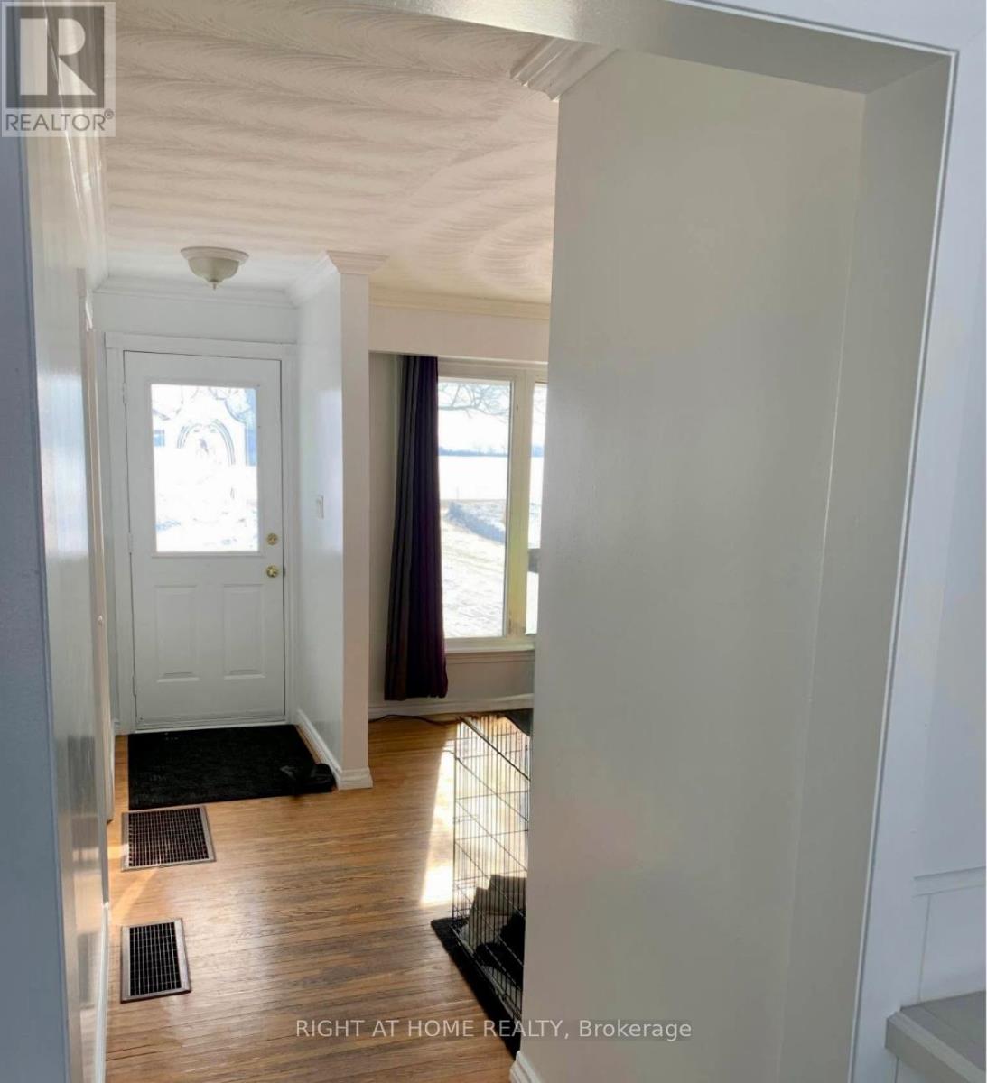 220 King Street, Kawartha Lakes, Ontario  K0M 2T0 - Photo 9 - X12405841