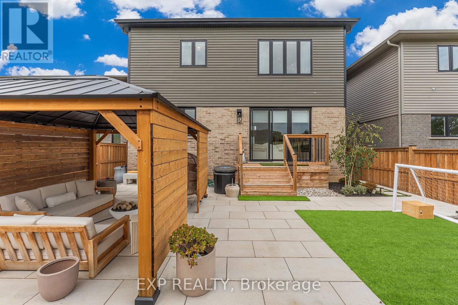 3978 Highland Park Drive, Lincoln (Beamsville), Ontario  L3J 0T1 - Photo 45 - X12405858