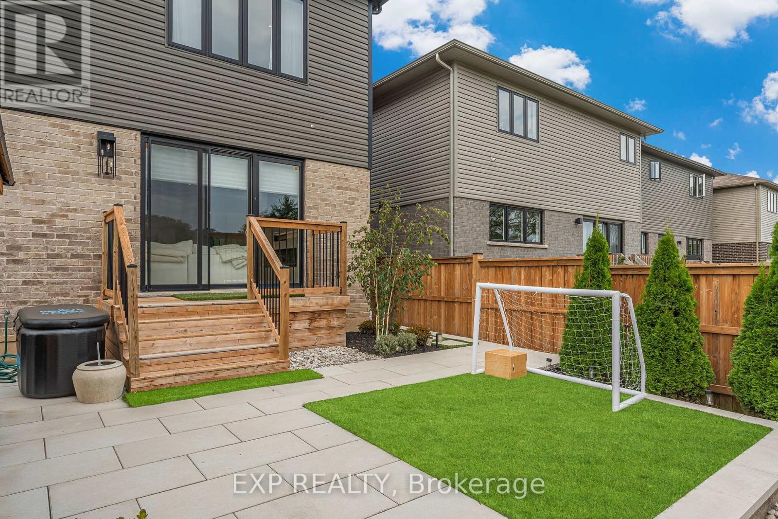 3978 Highland Park Drive, Lincoln (Beamsville), Ontario  L3J 0T1 - Photo 46 - X12405858