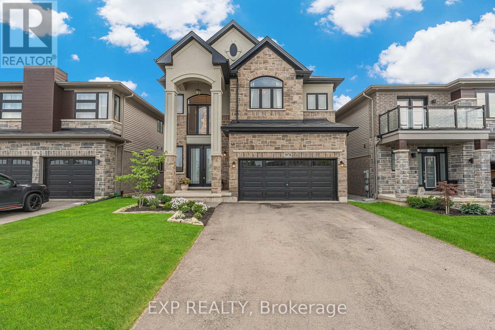 3978 Highland Park Drive, Lincoln (Beamsville), Ontario  L3J 0T1 - Photo 6 - X12405858