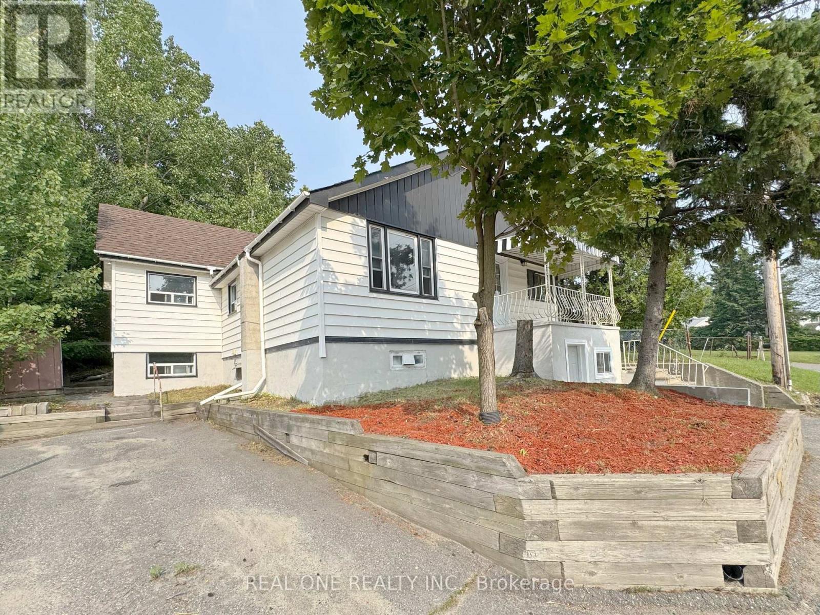 1274 Martindale Road, Greater Sudbury (Sudbury), Ontario  P3E 4J5 - Photo 2 - X12405889