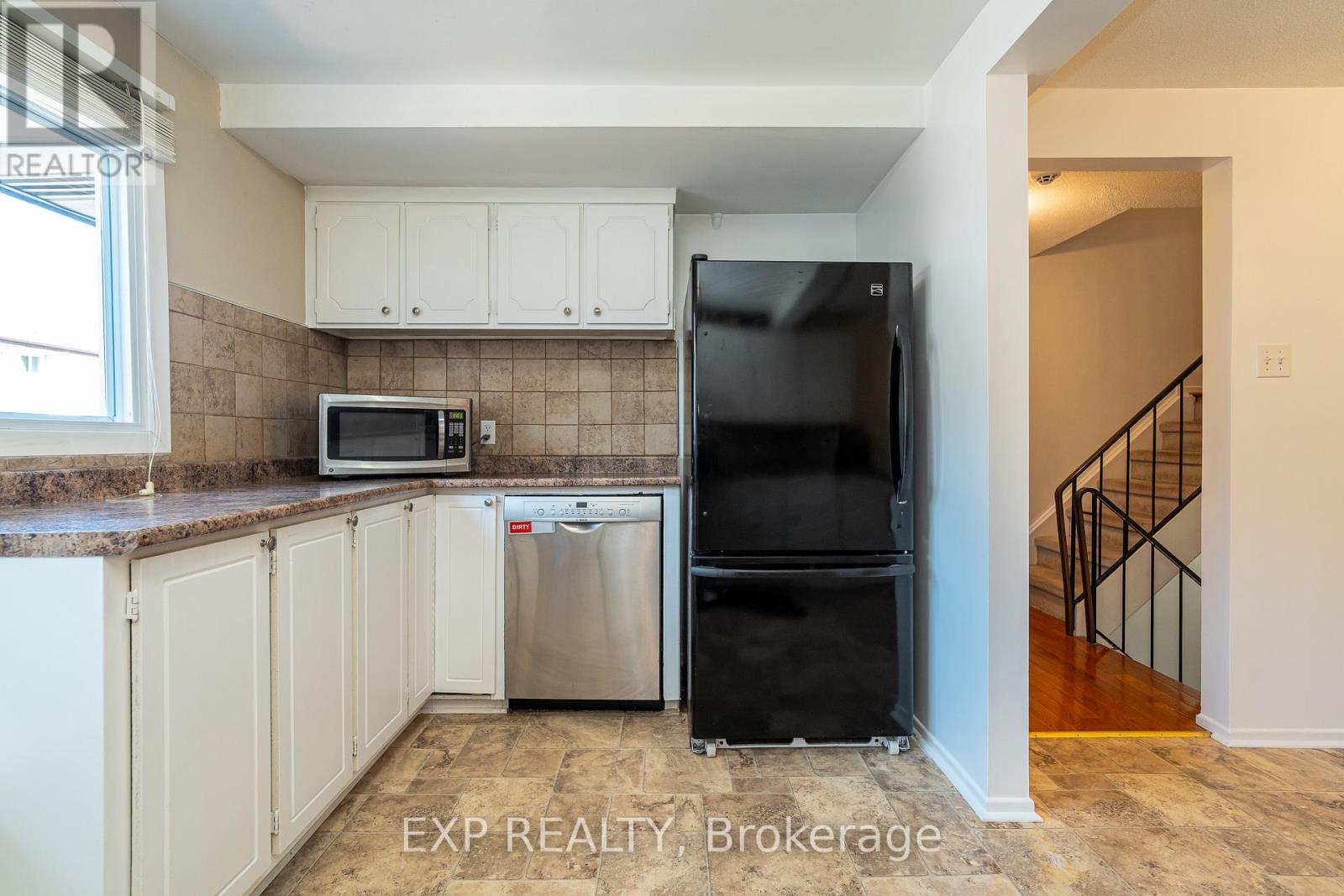 40 - 2296 Orient Park Drive, Ottawa, Ontario  K1B 4N6 - Photo 13 - X12398258