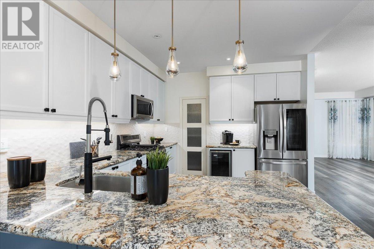 63 Kerfoot Crescent, Georgina, Ontario  L4P 4H2 - Photo 14 - N12357475
