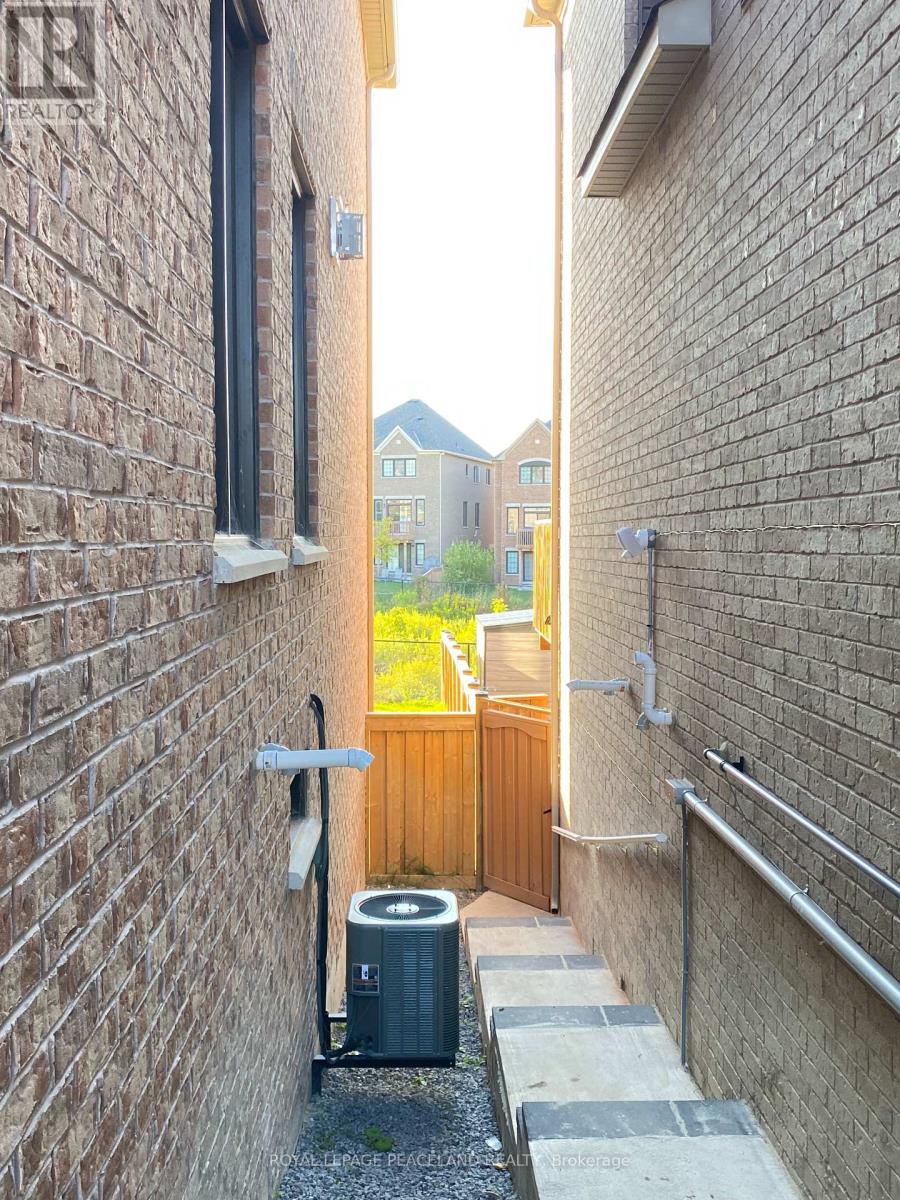 Basement-Legal Walk  Out - 30 Meadow Vista Crescent, East Gwillimbury, Ontario  L9N 0T4 - Photo 29 - N12401774