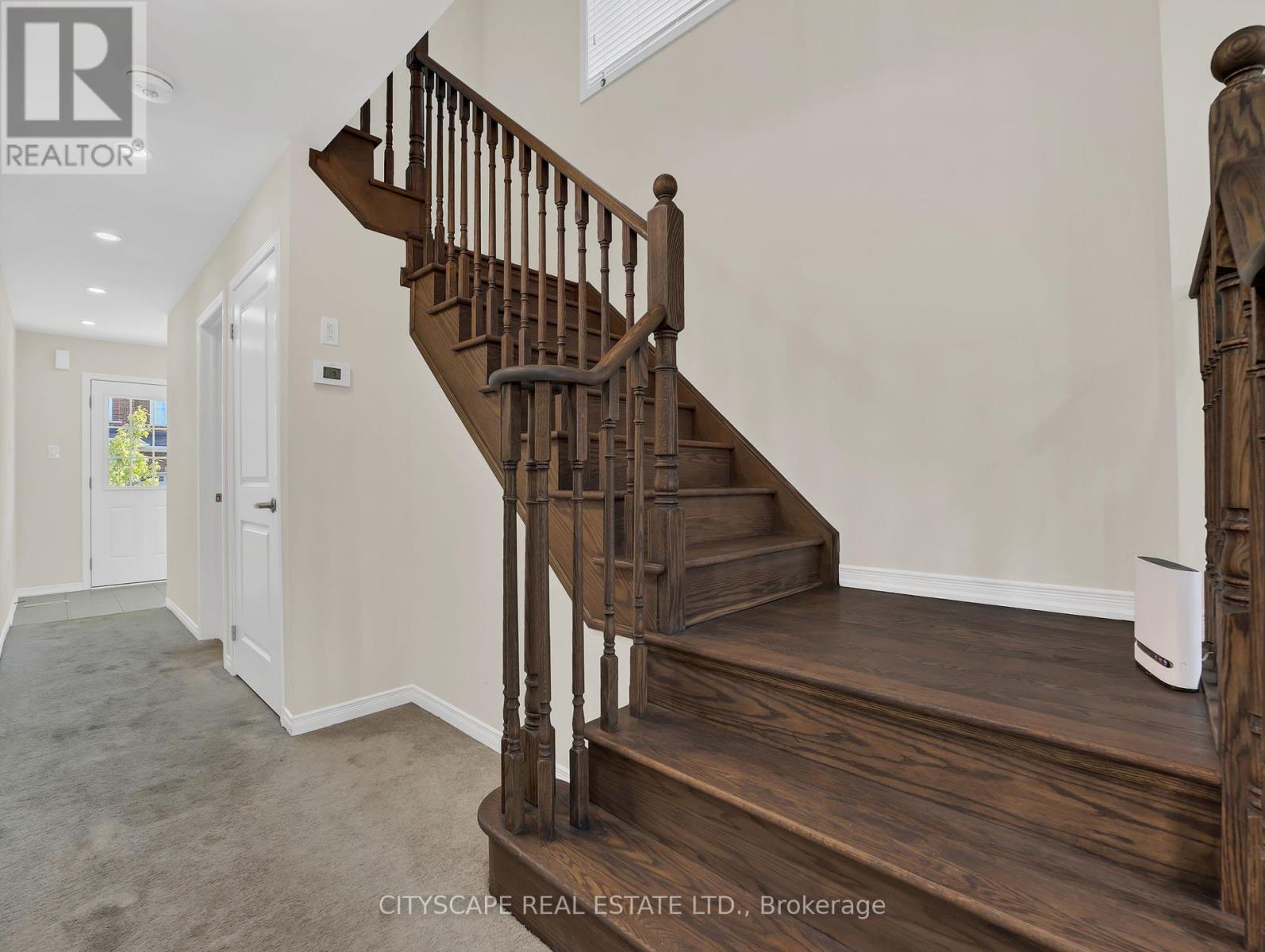 7725 Shagbark Avenue, Niagara Falls, Ontario  L2H 3R9 - Photo 3 - X12369378