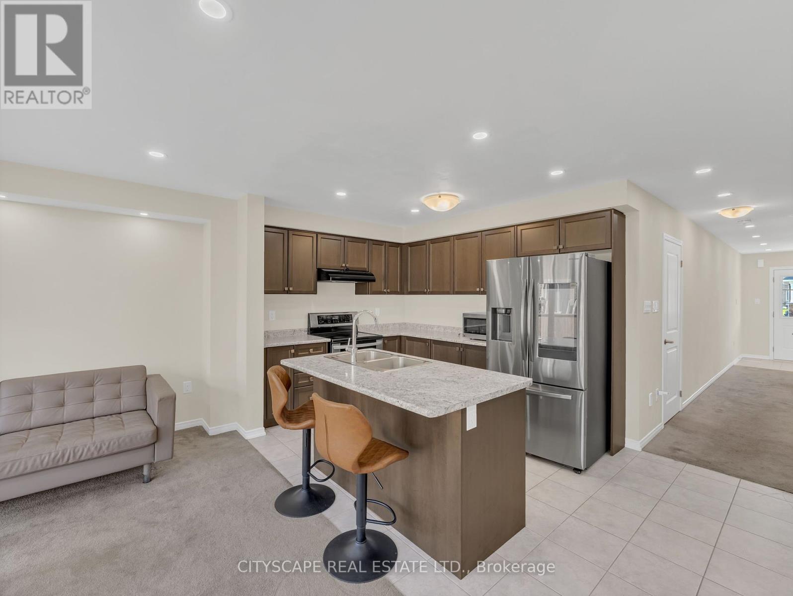 7725 Shagbark Avenue, Niagara Falls, Ontario  L2H 3R9 - Photo 4 - X12369378