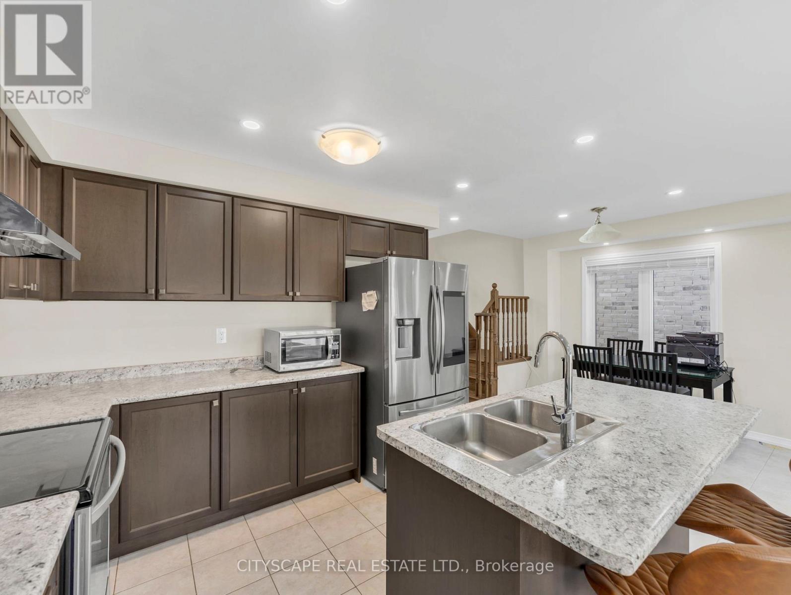 7725 Shagbark Avenue, Niagara Falls, Ontario  L2H 3R9 - Photo 8 - X12369378