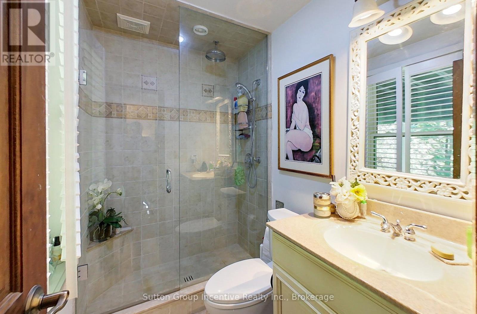 187 Arlberg Crescent, Blue Mountains, Ontario  L9Y 0M1 - Photo 23 - X12406134