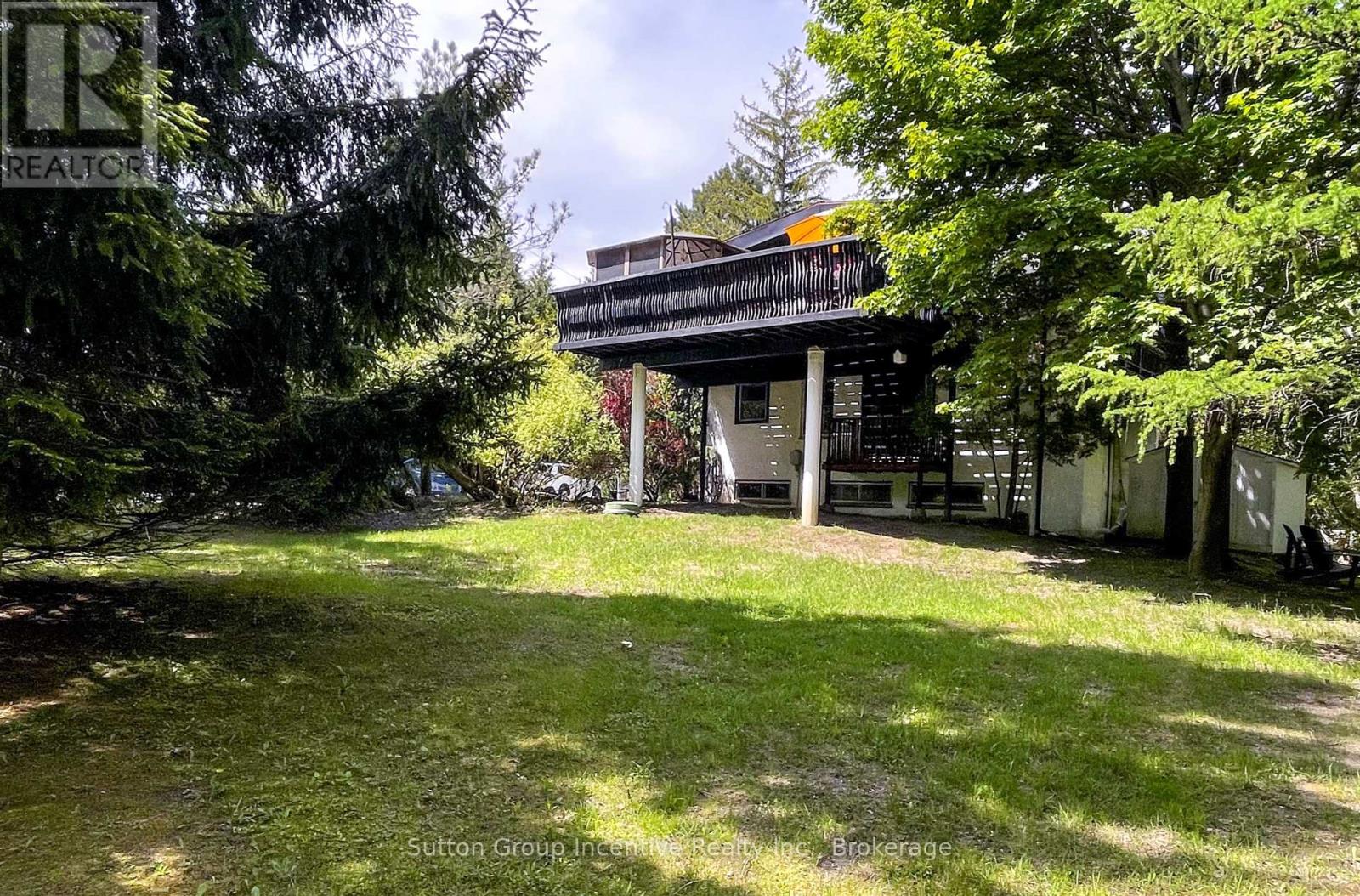 187 Arlberg Crescent, Blue Mountains, Ontario  L9Y 0M1 - Photo 7 - X12406134