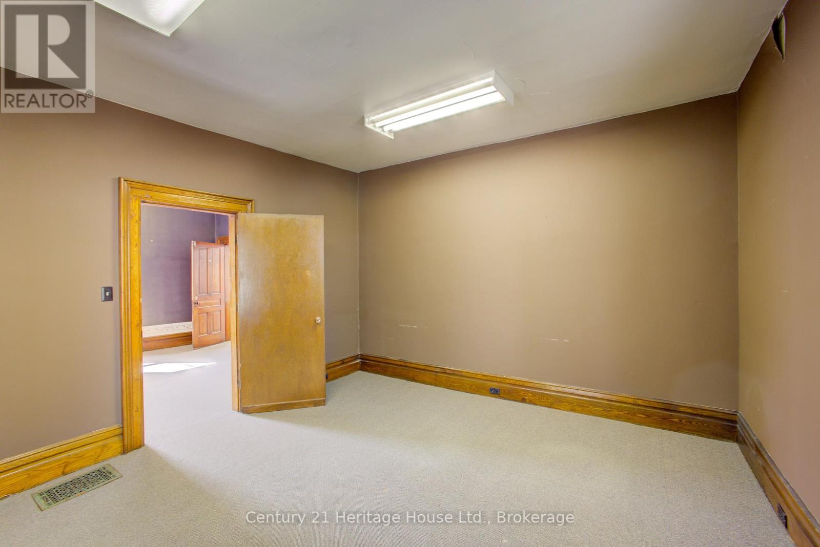 150 Mill Street, West Grey, Ontario  N0G 1R0 - Photo 10 - X12406166