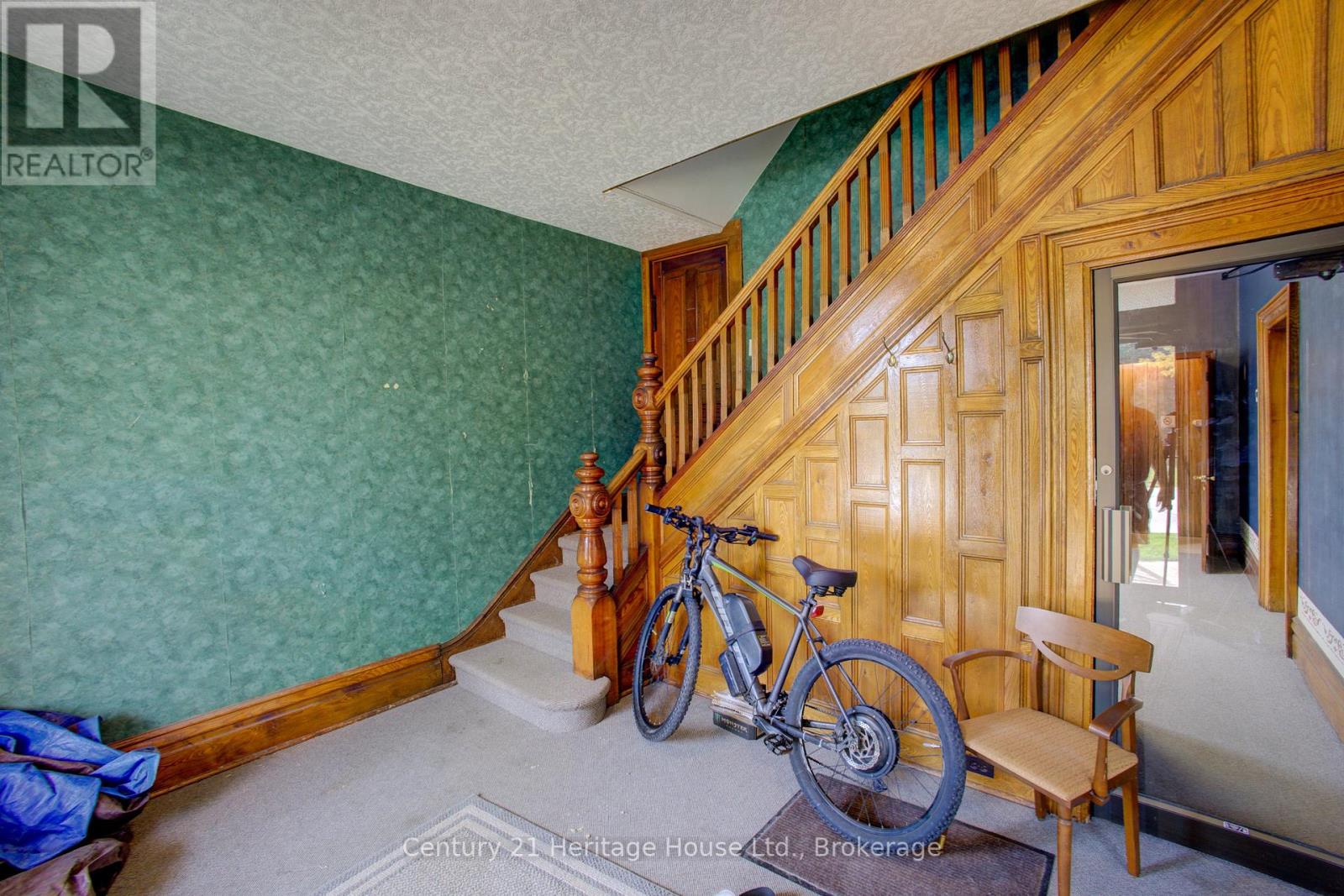 150 Mill Street, West Grey, Ontario  N0G 1R0 - Photo 6 - X12406166