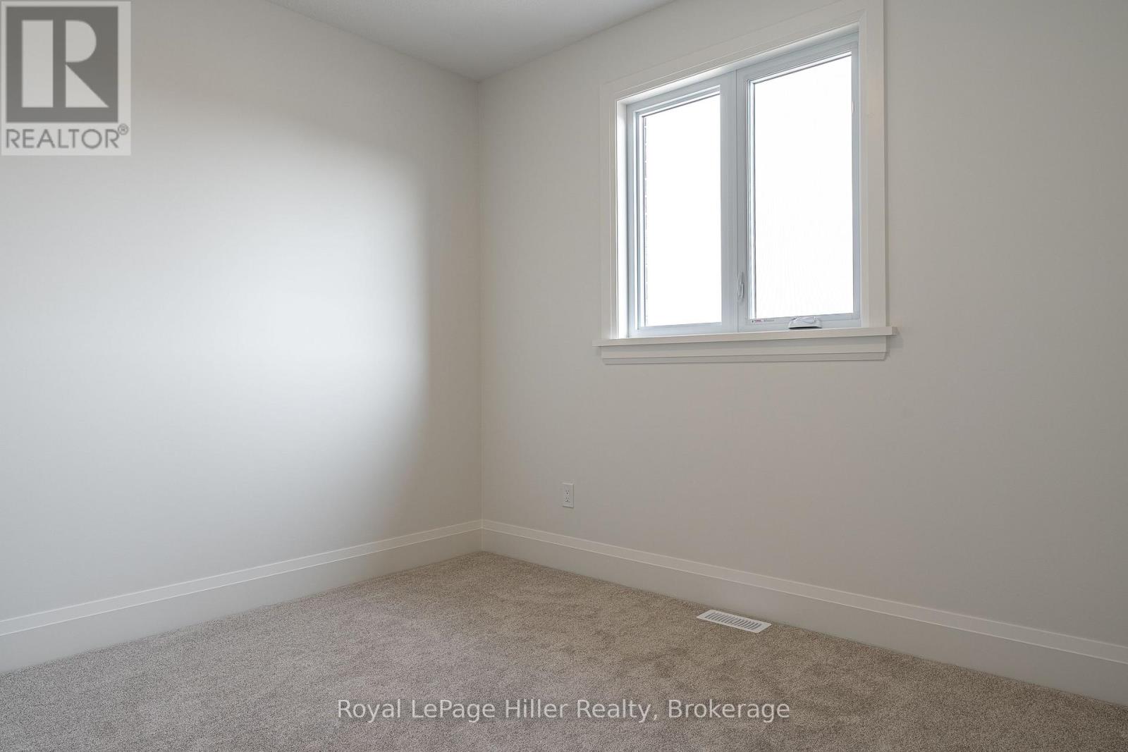 25 Avery Place, Perth East, Ontario  N0K 1M0 - Photo 12 - X12406202