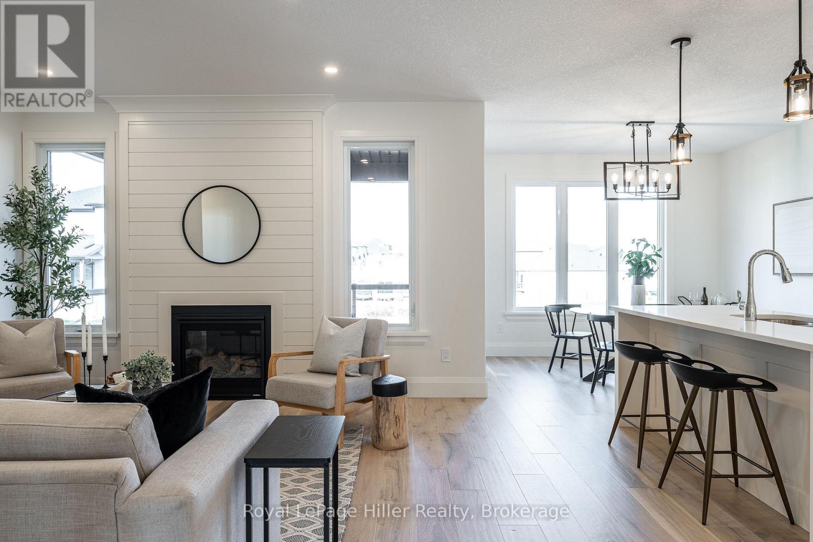25 Avery Place, Perth East, Ontario  N0K 1M0 - Photo 14 - X12406202