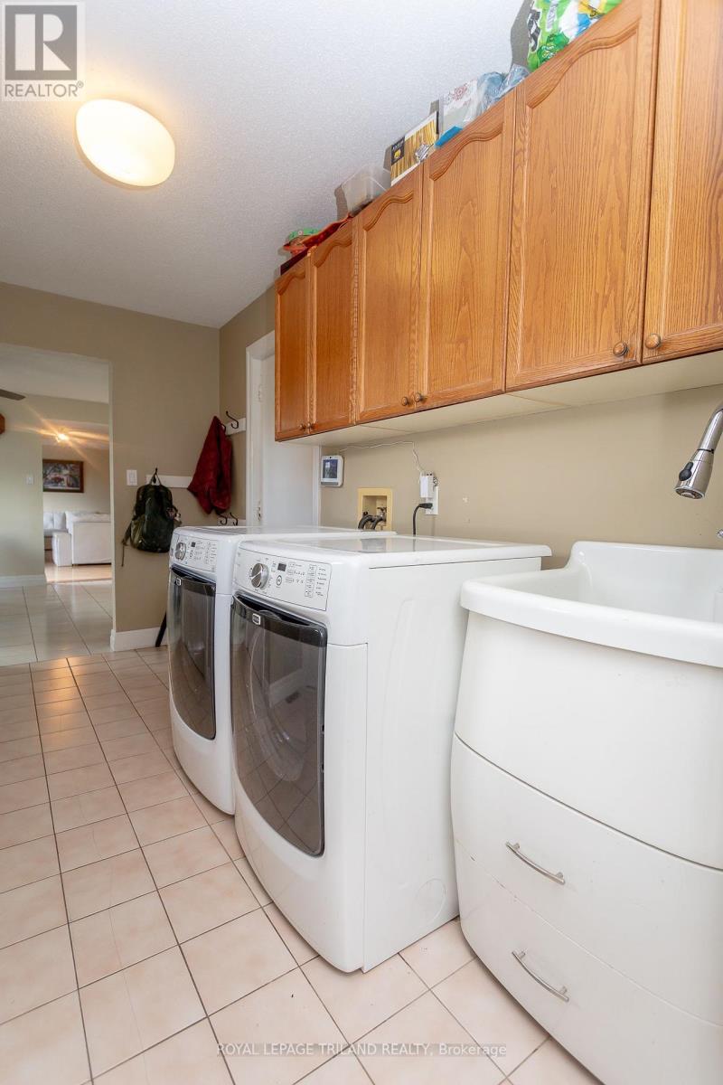 5172 Dundas Street, Thames Centre, Ontario  N0M 2P0 - Photo 13 - X12406127