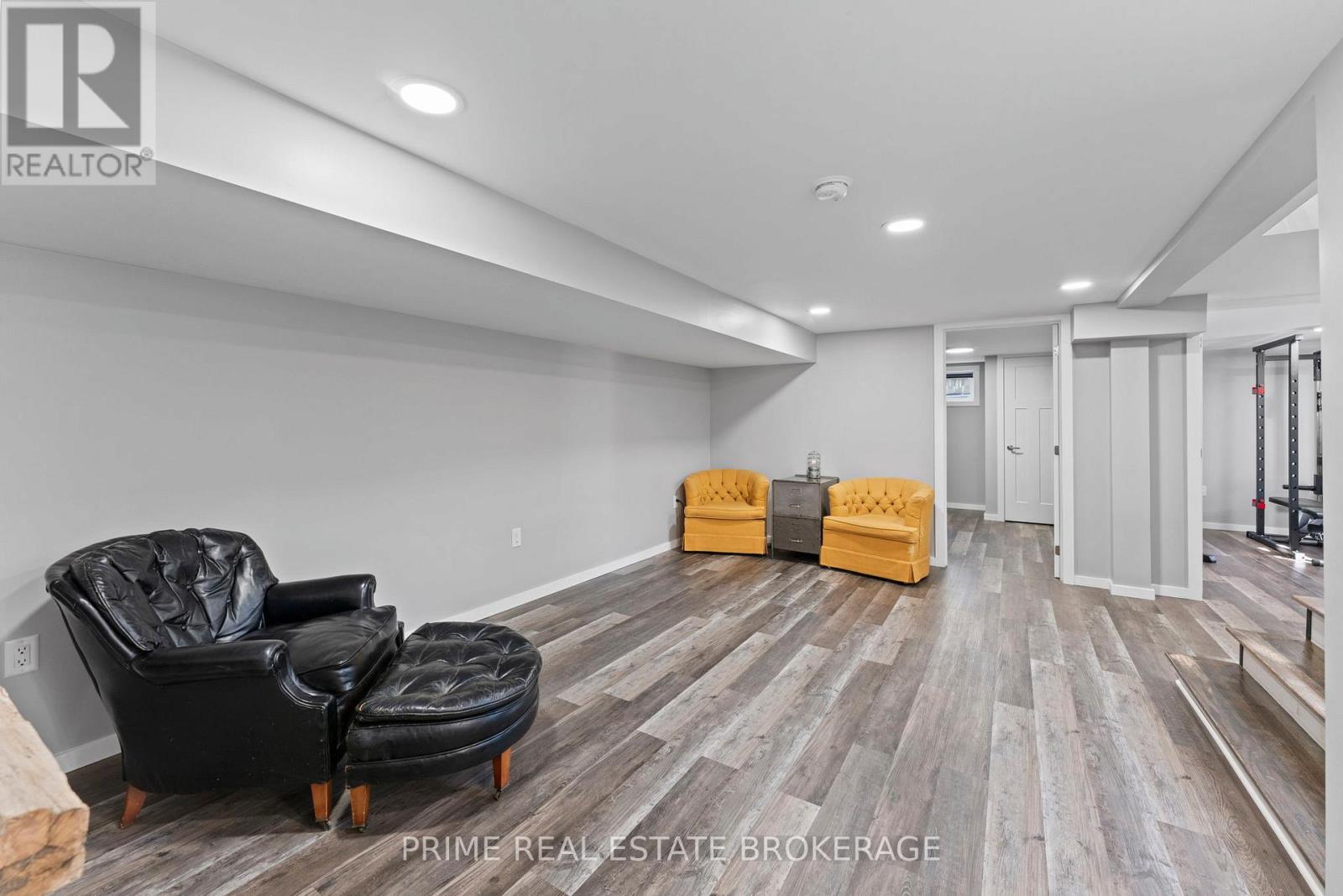 28346 Centre Road, Strathroy-Caradoc, Ontario  N7G 3C4 - Photo 21 - X12406200