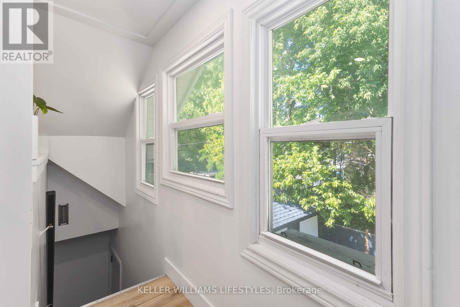 Upper - 7 Cummings Avenue, London North, Ontario  N6H 1J6 - Photo 28 - X12406226