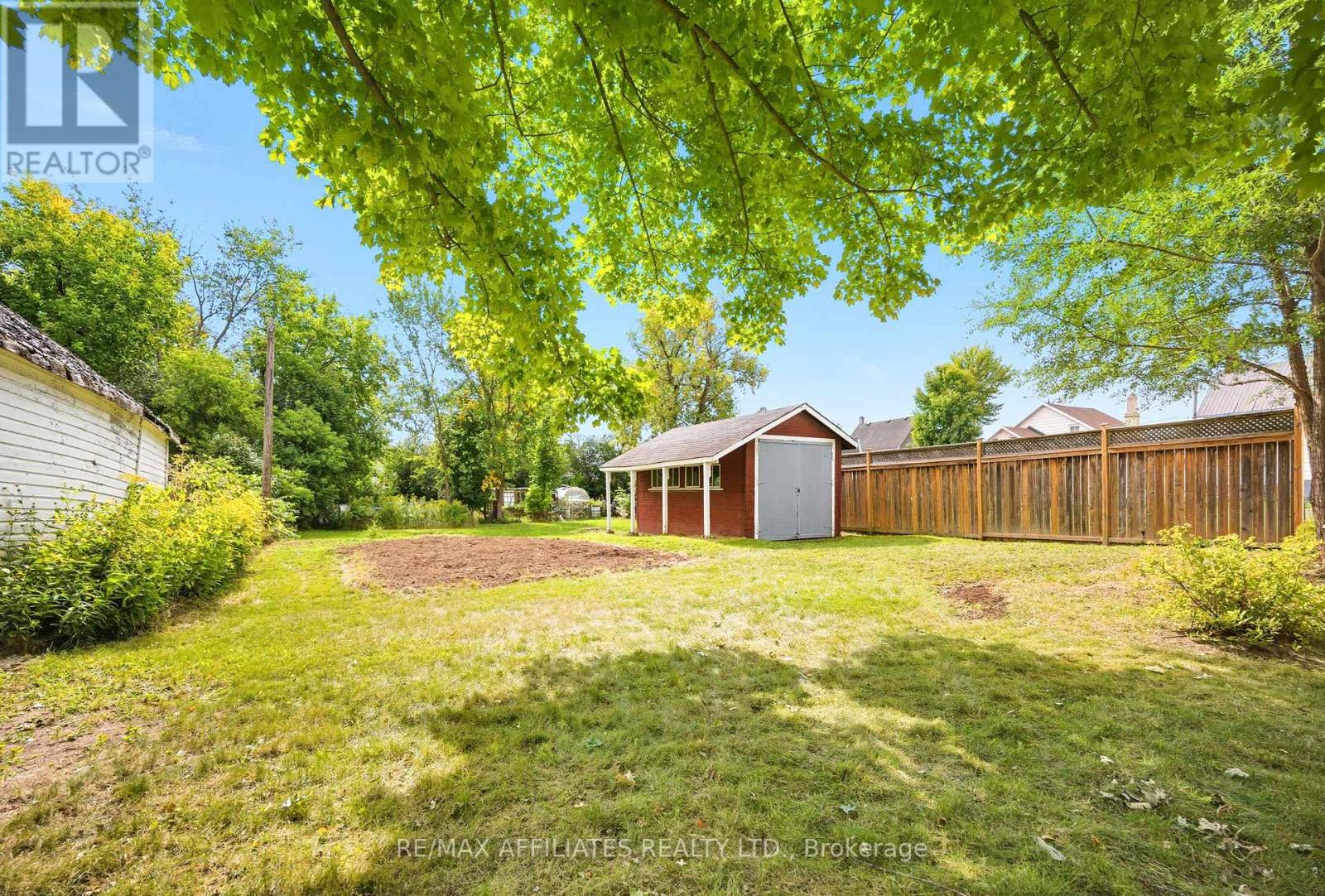 22 Isabella Street, Perth, Ontario  K7H 2W8 - Photo 35 - X12406141