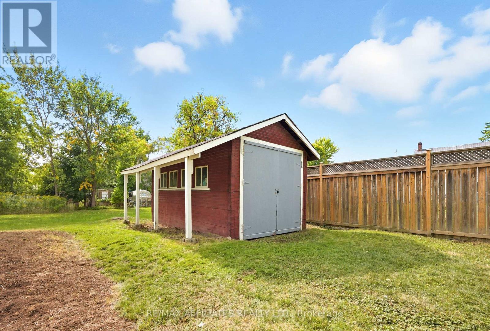 22 Isabella Street, Perth, Ontario  K7H 2W8 - Photo 37 - X12406141