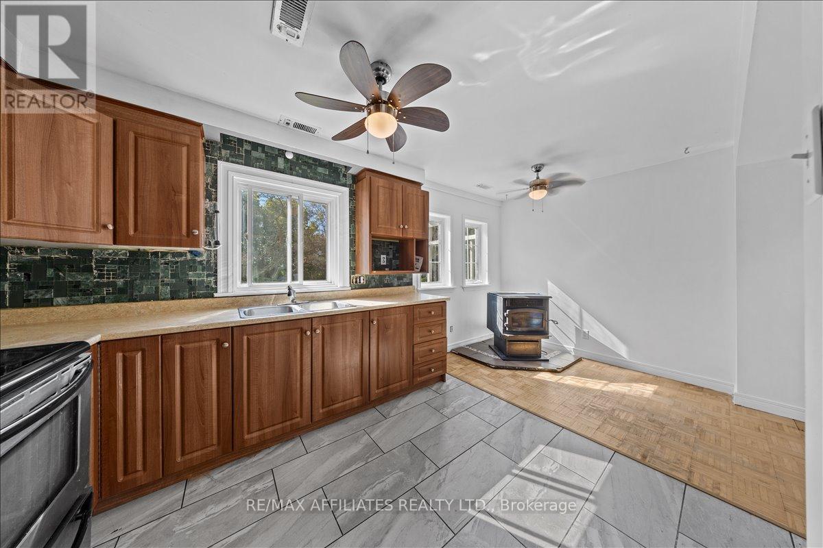 1580 County 2 Road, Alfred And Plantagenet, Ontario  K0B 1C0 - Photo 18 - X12406150