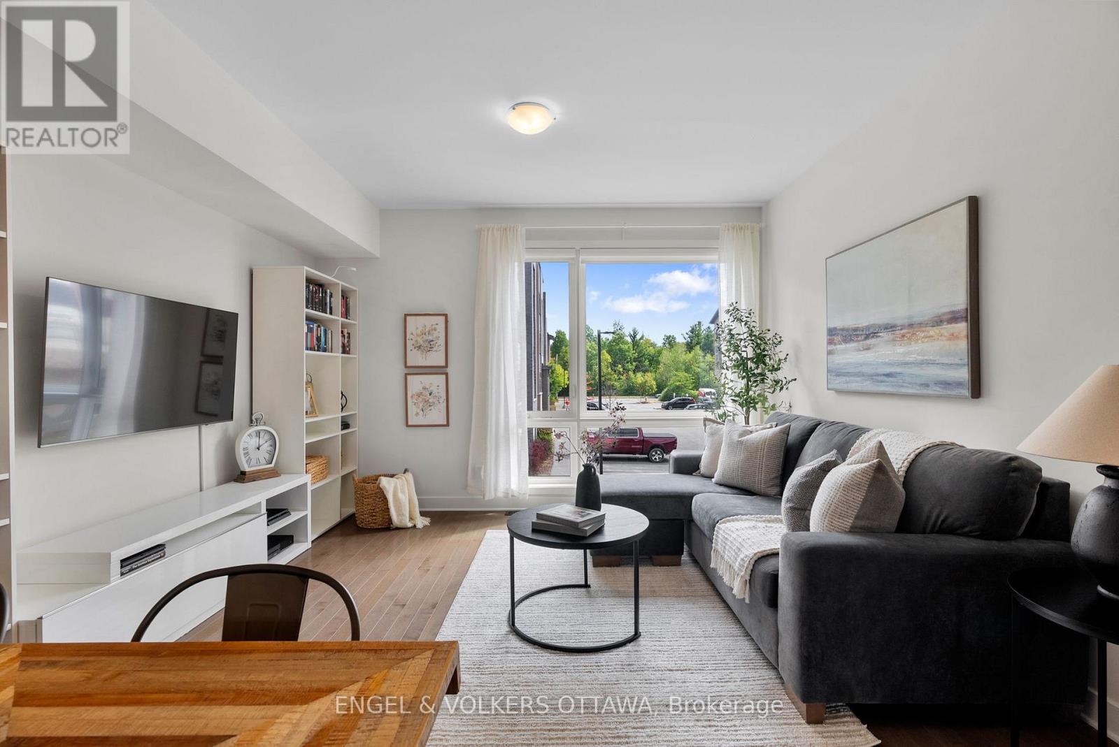 602 Terravita Private, Ottawa, Ontario  K1V 2R9 - Photo 10 - X12406213
