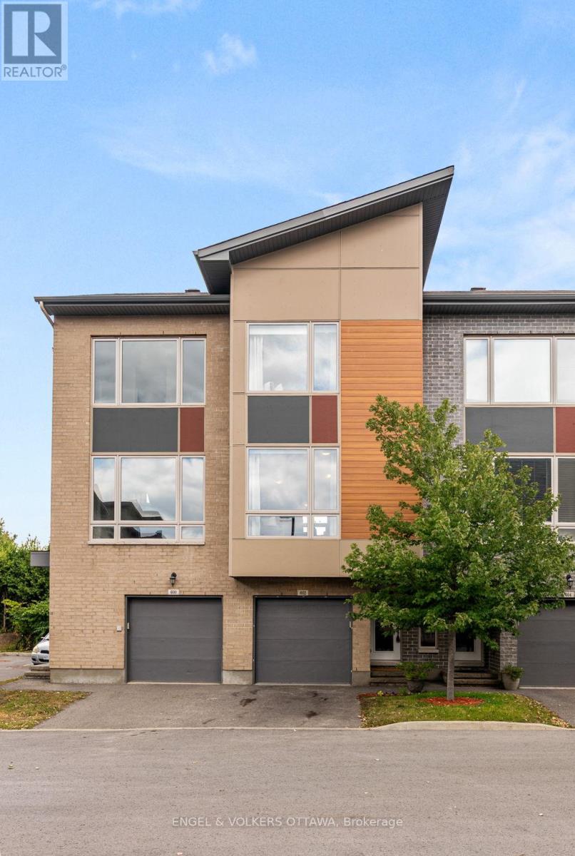 602 Terravita Private, Ottawa, Ontario  K1V 2R9 - Photo 2 - X12406213
