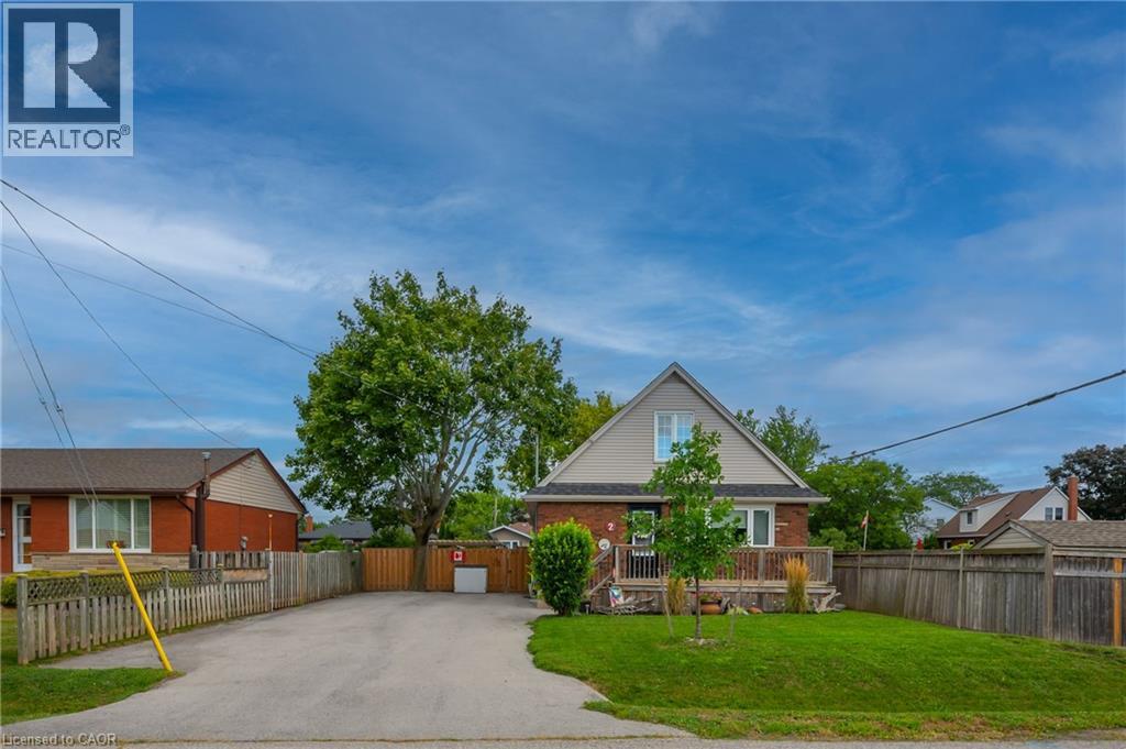 2 CHERRY Avenue, Grimsby, Ontario
