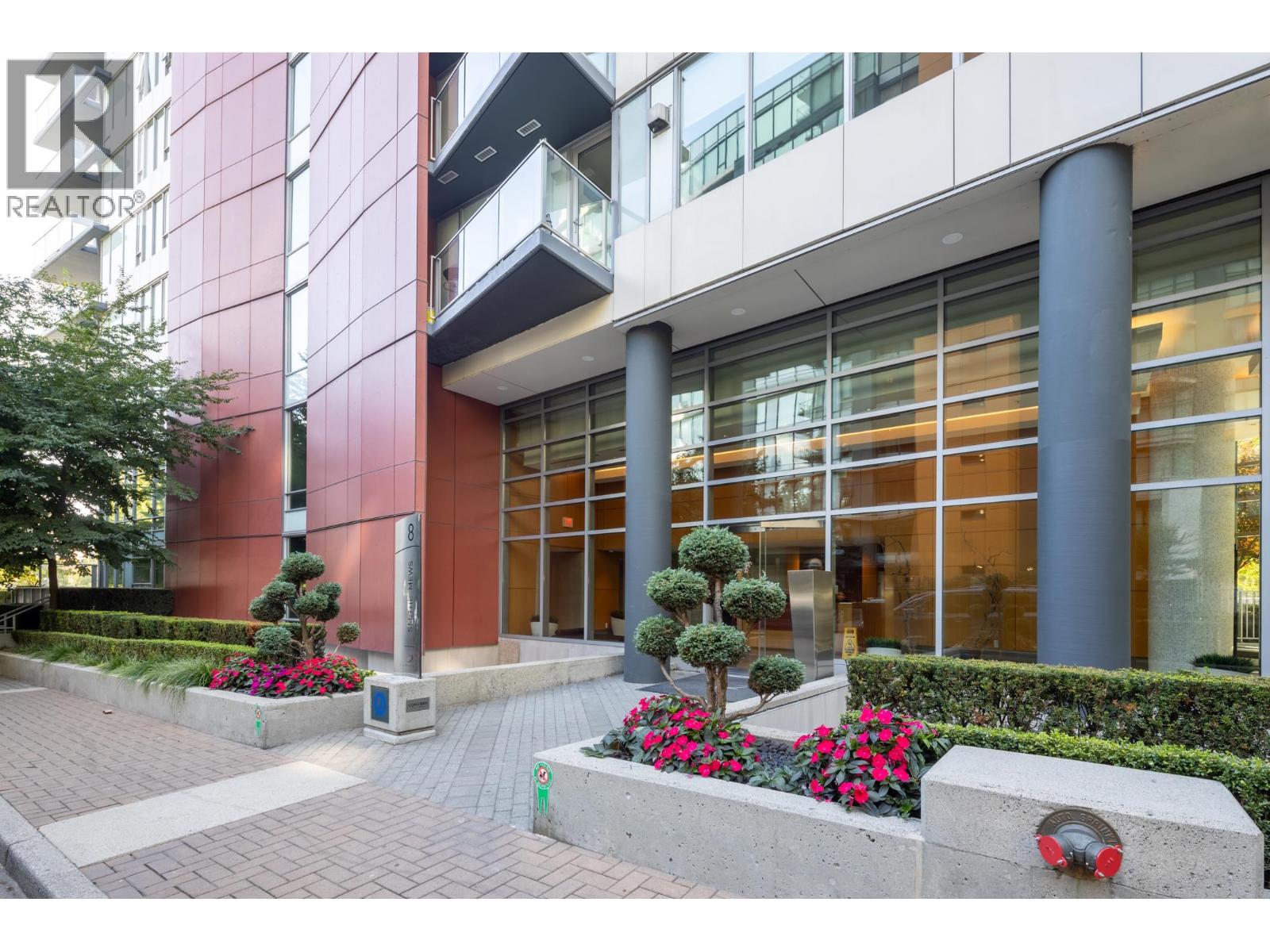 2501 8 Smithe Mews, Vancouver, British Columbia  V6B 0A5 - Photo 2 - R3048279